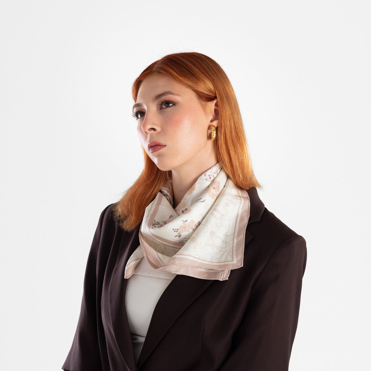 Giovanni Boulera Bej Çiçek Bahçesi Mulberry Twill İpek Eşarp 65 cm x 65 cm