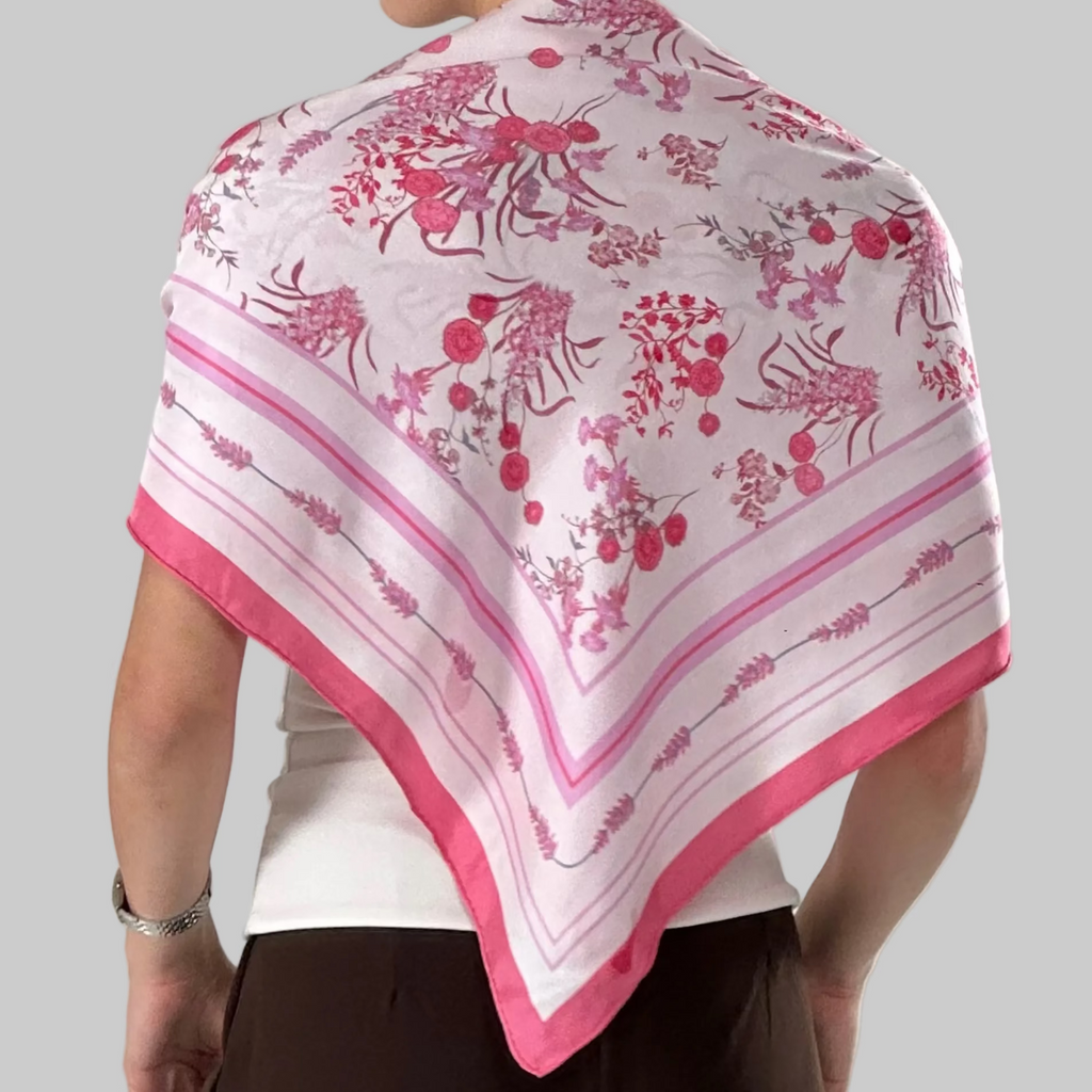 Giovanni Boulera Pembe Kır Çiçekleri Desenli Mulberry Twill İpek Eşarp 90x90 cm