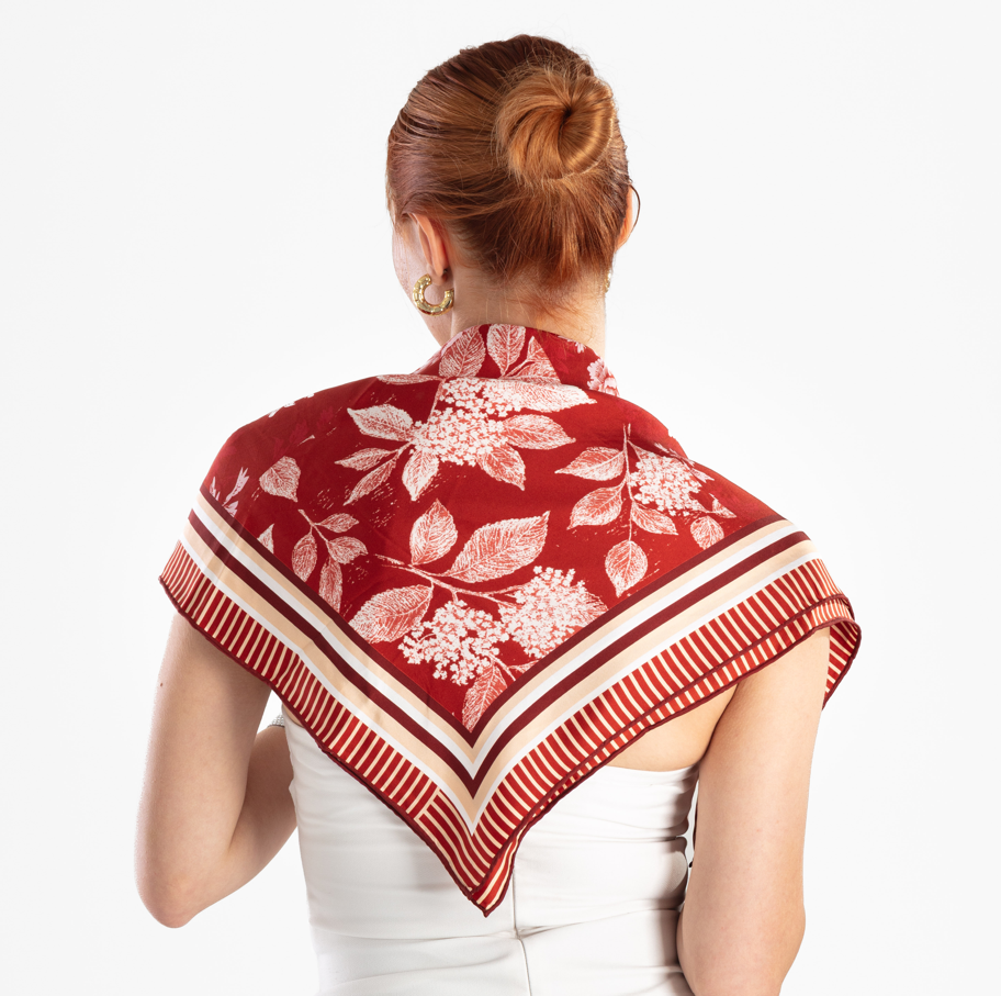 Giovanni Boulera Bordo Parçalı Çiçek Desenli Mulberry Twill İpek Eşarp 65x65 cm