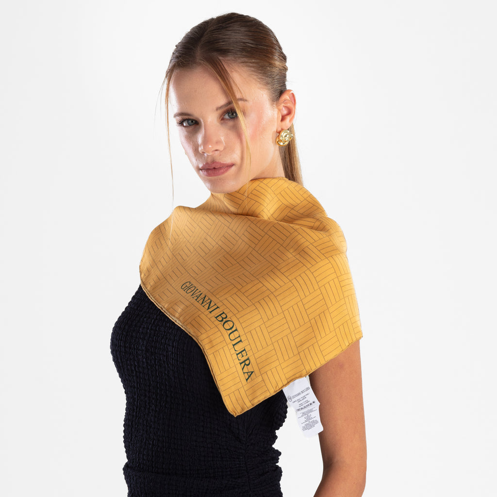 Giovanni Boulera Gold Mesh Pattern Mulberry Twill Silk Scarf 90x90 cm