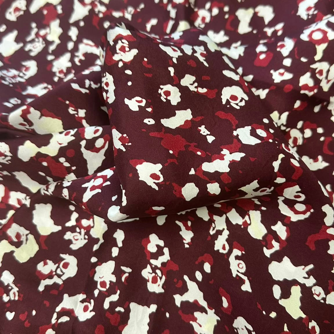 Giovanni Boulera Burgundy Mosaic Patterned Mulberry Twill Silk Shawl 200x65 cm