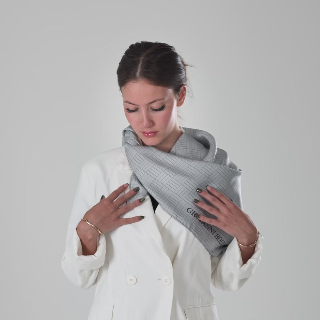 Giovanni Boulera Silver Knit Pattern Mulberry Twill Silk Scarf 90x90 cm