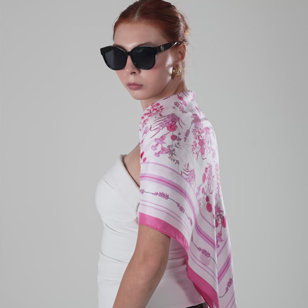 Giovanni Boulera Pink Wildflowers Pattern Mulberry Twill Silk Scarf 90x90 cm